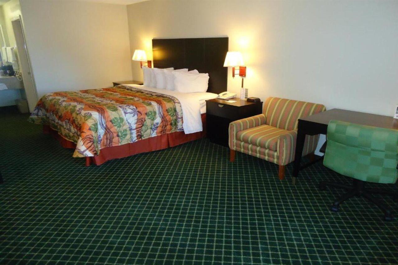 Days Inn By Wyndham Alma Kültér fotó