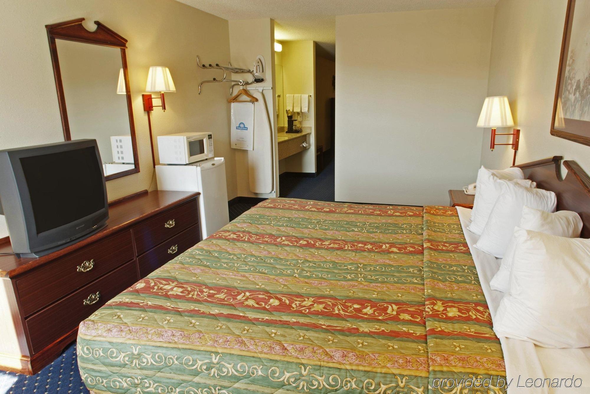 Days Inn By Wyndham Alma Szoba fotó