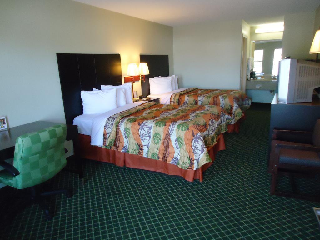 Days Inn By Wyndham Alma Kültér fotó